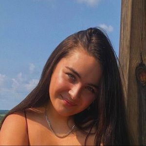 Meet your Posher, Camryn